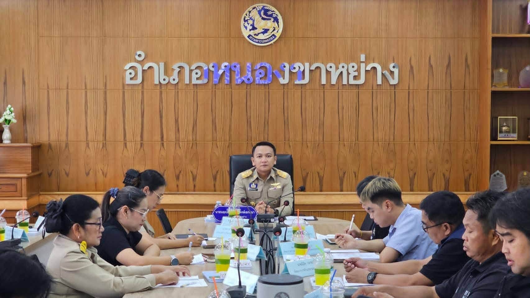 ประชุมประจำเดือน หัวหน้าส่วนราชการ คณะกรรมการบริหารงานระดับอำเภอ (กบอ.) หนองขาหย่าง ผู้บริหารองค์กรปกครองส่วนท้องถิ่น และกำนัน ทุกตำบล ครั้งที่ 7/2569 ประจำเดือนสิงหาคม 2569